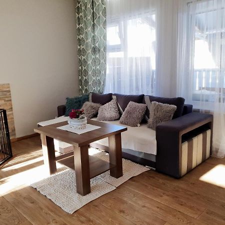 Apartament Deja Vu-Bieszczady Ustrzyki Dolne Eksteriør billede