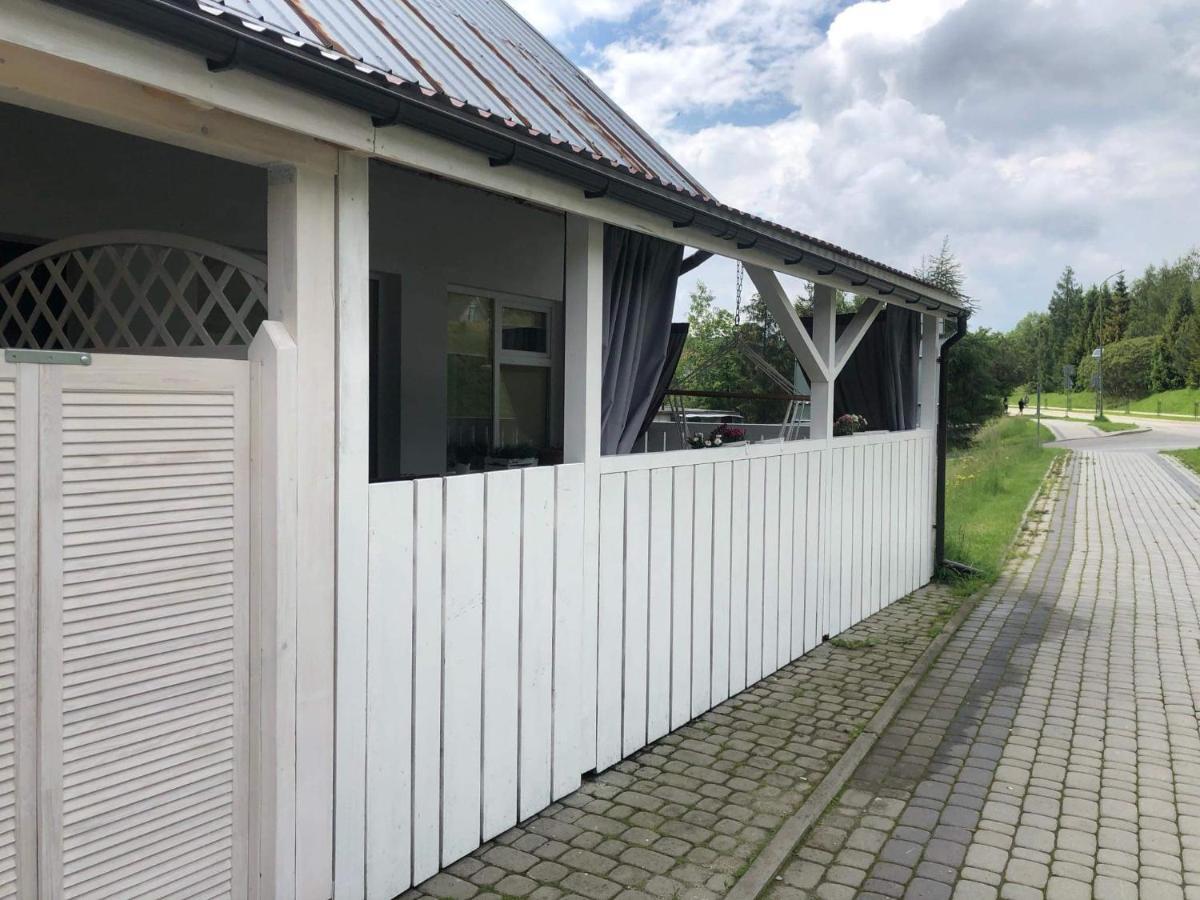 Apartament Deja Vu-Bieszczady Ustrzyki Dolne Eksteriør billede