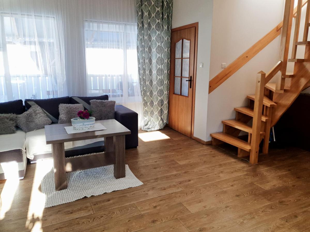 Apartament Deja Vu-Bieszczady Ustrzyki Dolne Eksteriør billede