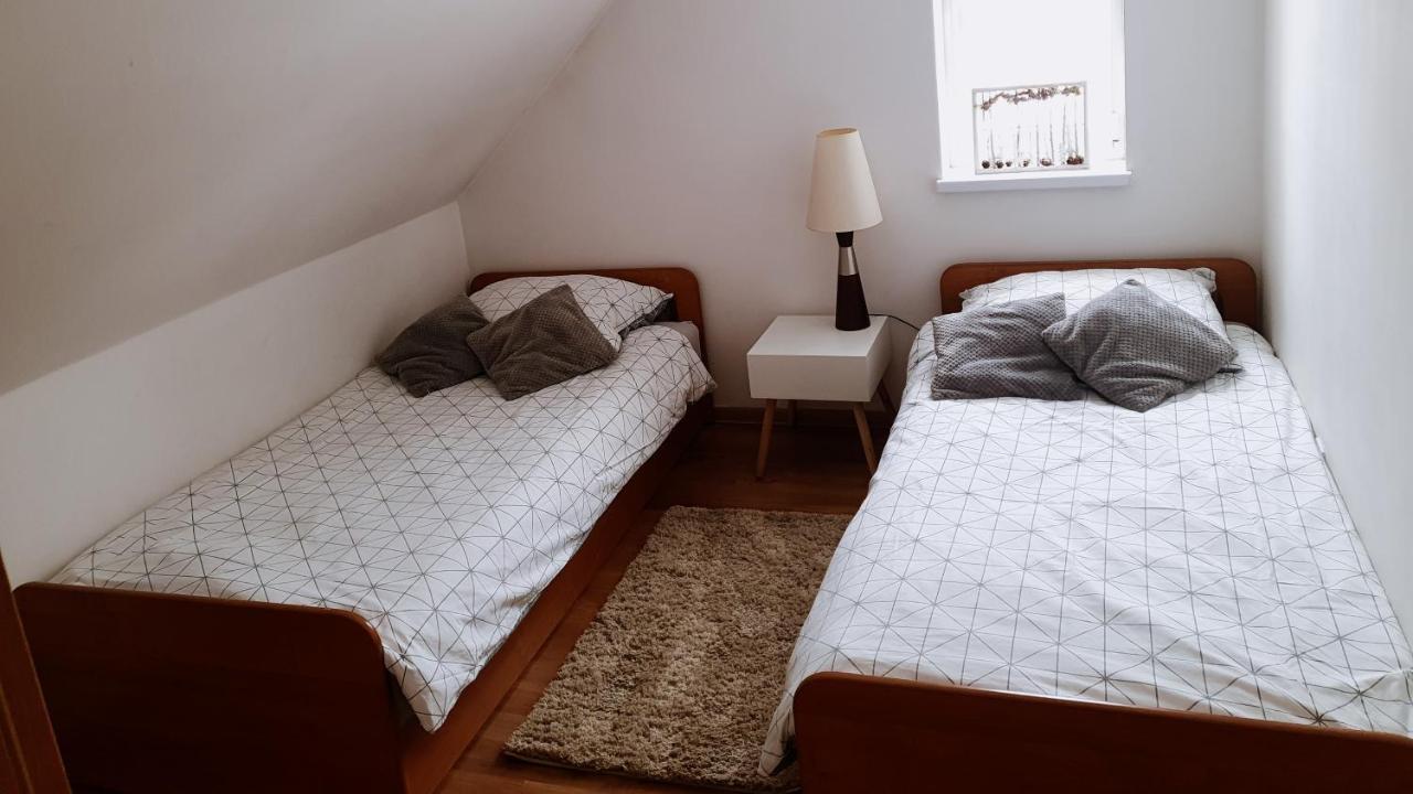 Apartament Deja Vu-Bieszczady Ustrzyki Dolne Eksteriør billede